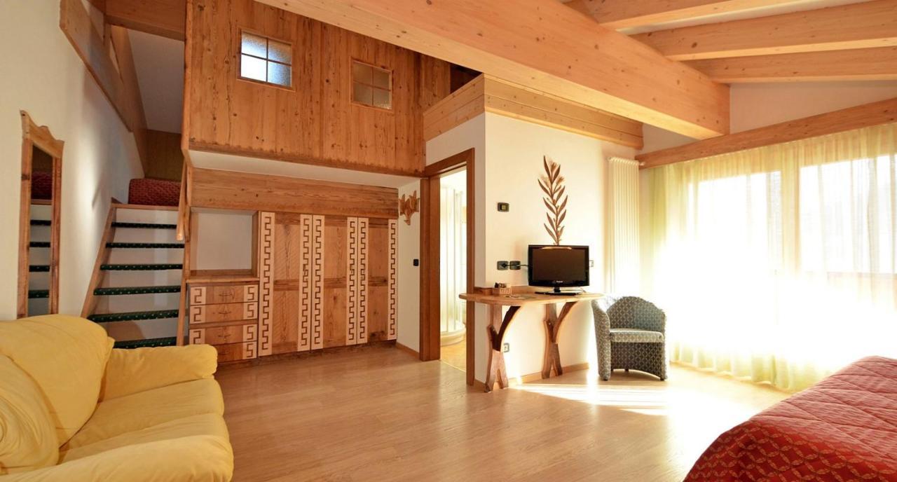 Hotel La Soldanella Моэна Экстерьер фото