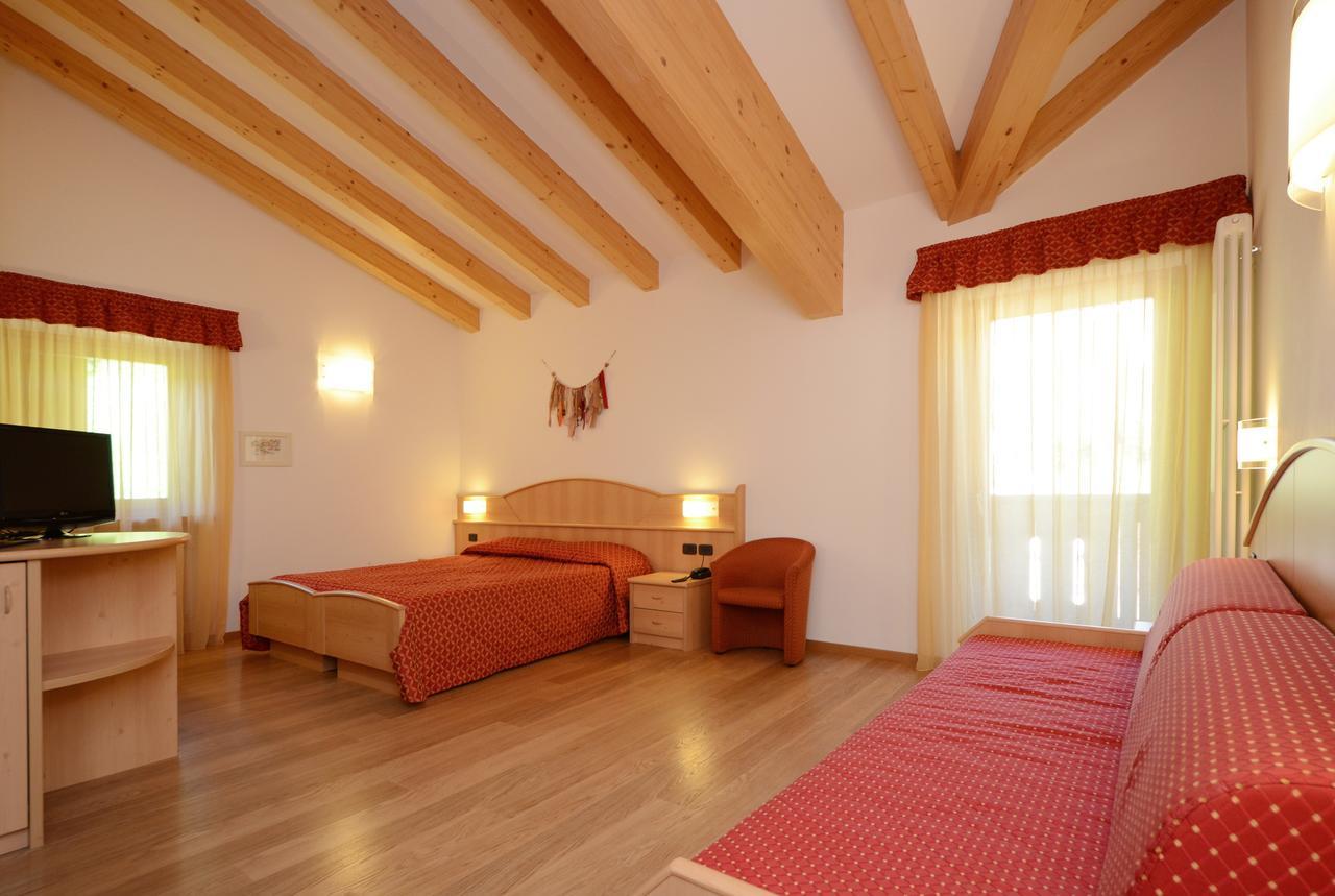 Hotel La Soldanella Моэна Экстерьер фото