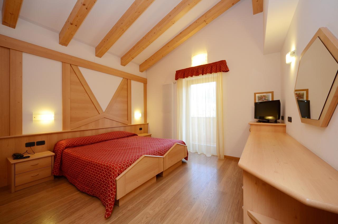 Hotel La Soldanella Моэна Экстерьер фото