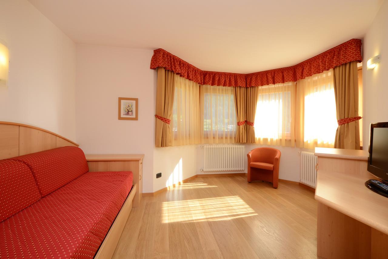 Hotel La Soldanella Моэна Экстерьер фото
