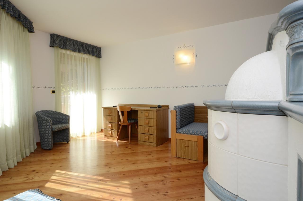 Hotel La Soldanella Моэна Экстерьер фото