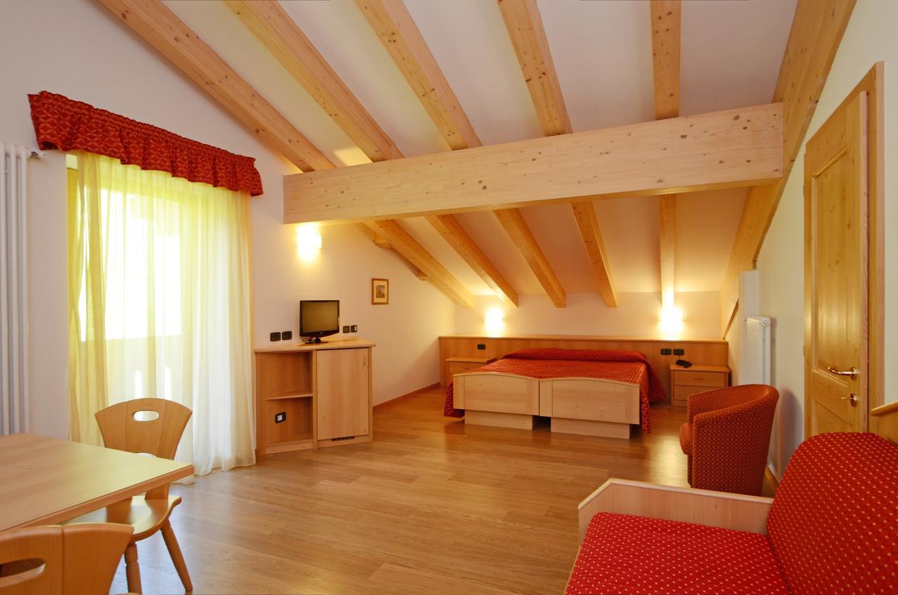 Hotel La Soldanella Моэна Экстерьер фото
